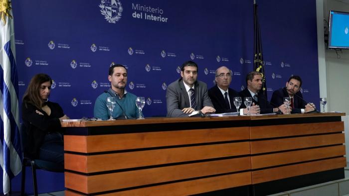 Autoridades que integraron la conferencia Autoridades que integraron la conferencia