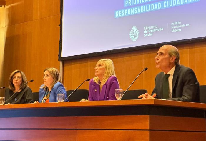 Beatriz Argimón, Pablo Abdala, Doris Morales y Mónica Bottero