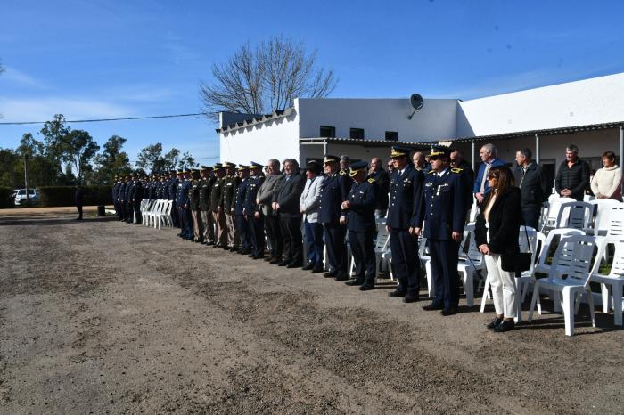 autoridades policiales y militares formados