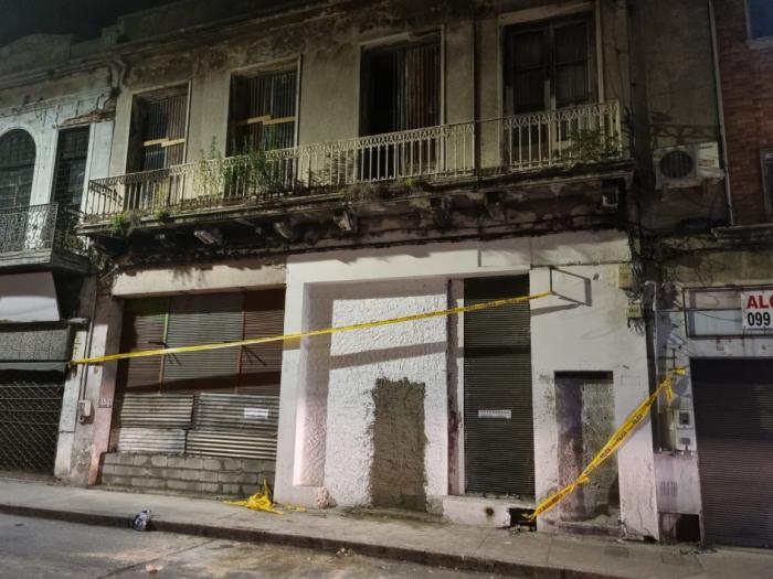 foto del edificio de ciudad vieja tapiado