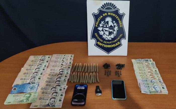 droga y dinero incautado a los detenidos