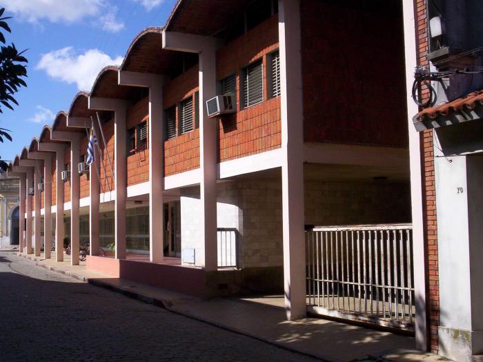 Edificio jefaturial.