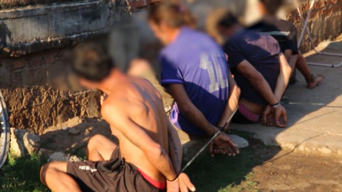 fotos de personas detenidas durante el operativo