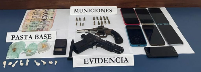 Imágen ilustrativa de armas, municiones, estupefacientes y efectos incautados Imágen ilustrativa de armas, municiones, estupefacientes y efectos incautados