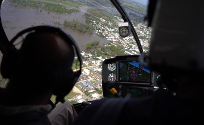 sobrevolando inundaciones
