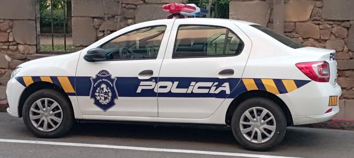 Rápido accionar policial logró la condena de una mujer por tentativa de hurto en Maldonado móvil policial