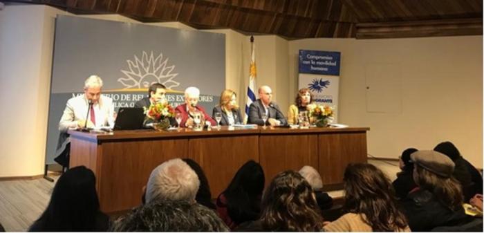 mesa del encuentro mesa con expositores intervinientes en el noveno encuentro