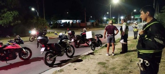 Detuvieron a dos hombres en Ciudad del Plata con dosis de cocaína listas para la venta y un arma Operativo policial