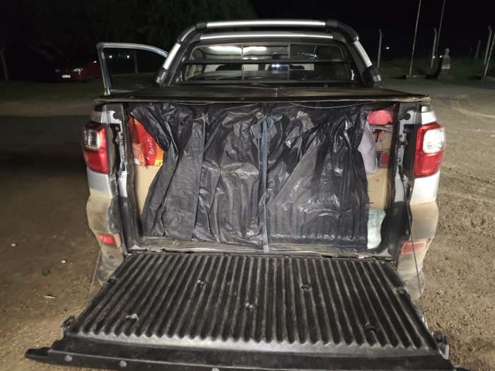 Incautación de mercaderías en presunta infracción aduanera en Rivera