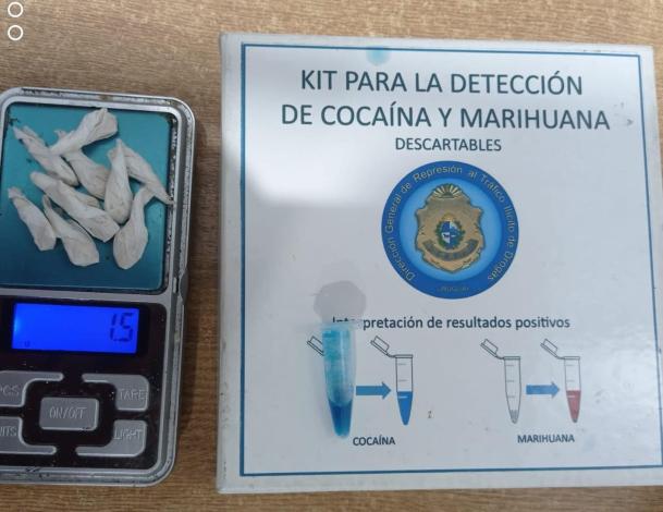 parte de la sustancia incautada.