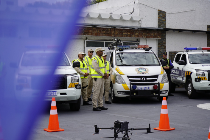 móviles de Caminera durante el lanzamiento de los operativos de Semana de Turismo 
