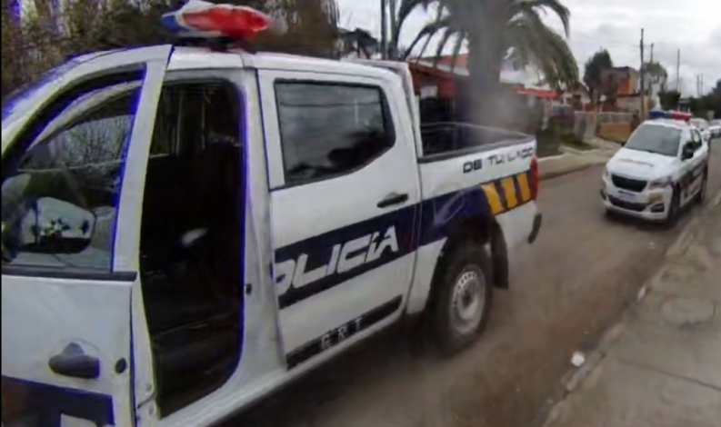 móviles policiales en el lugar del hecho