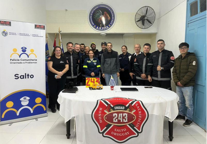 bomberos voluntarios de Salto