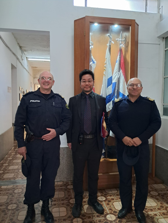 Visita del Consul de Japón a la Jefatura de Policía de Rivera