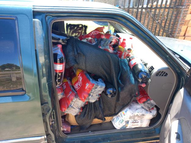 Mercadería de contrabando trasladada en la camioneta