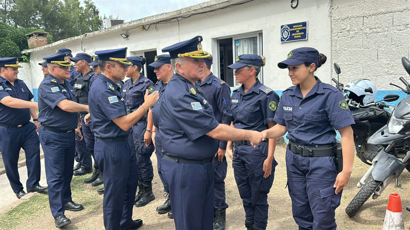Comando de la Jefatura saluda a efectivos de la Brigada Rural
