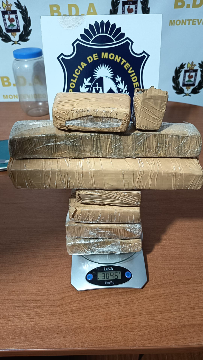 Jefatura de Policía de Montevideo incauta más de 3 kg de sustancia estupefaciente