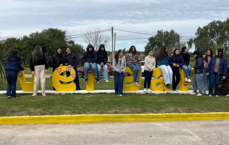 Estudiantes en las letras corpóreas Estudiantes en las letras corpóreas