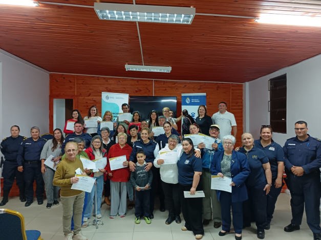 Foto grupal con los participantes 