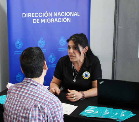 Migración participó de feria de empleo