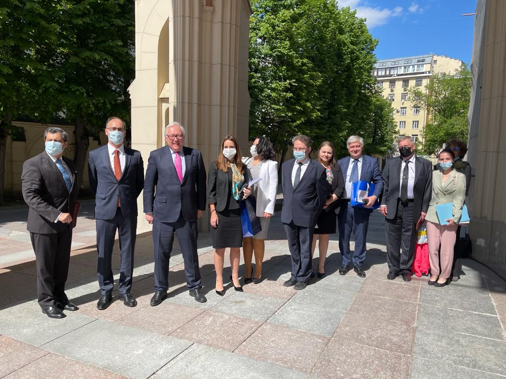 Carolina Ache y delegación en Rusia