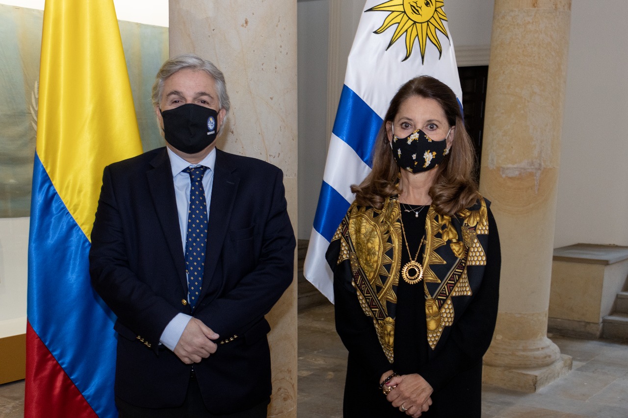 Consultas políticas Uruguay-Colombia