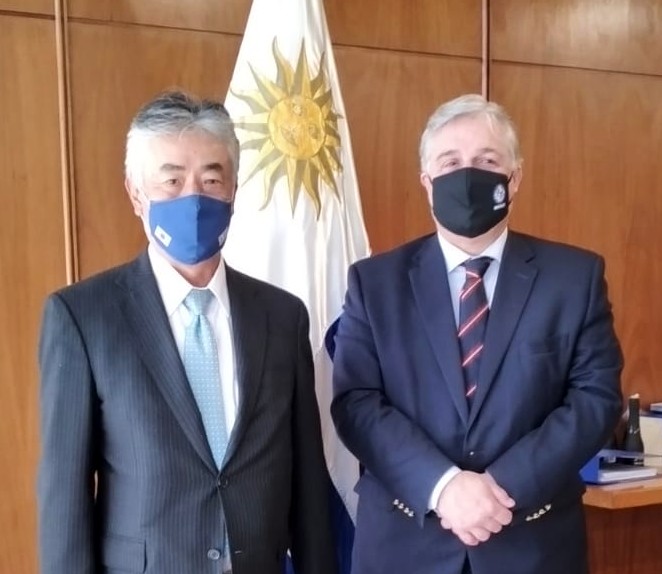 Bustillo con Embajador de Japón