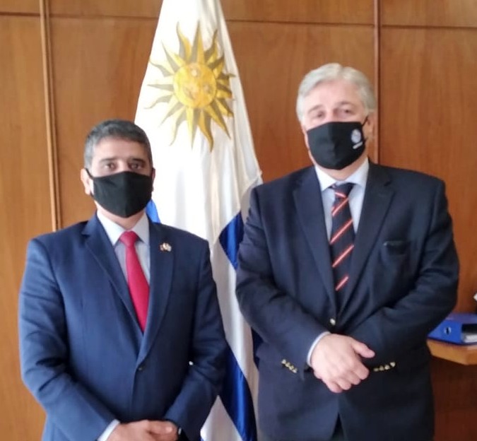 Bustillo con Encargado de Negocios de Qatar