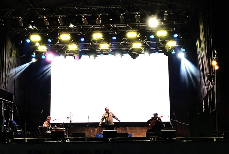Presentación del trío musical "Uruguayeses" en el Festival "Una ciudad, todos los pueblos" (Córdoba)