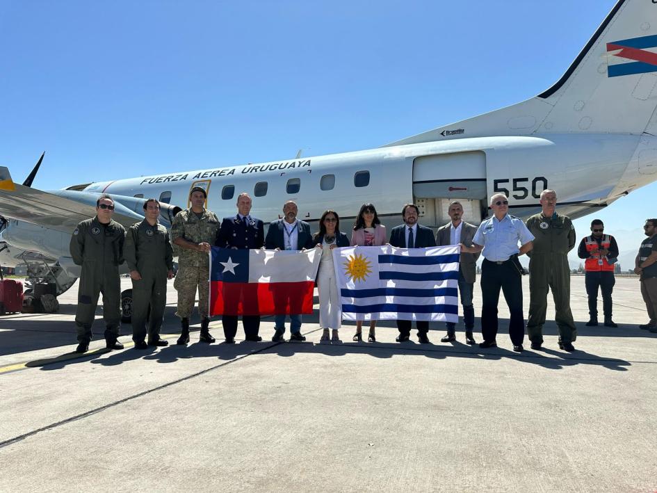 Uruguay dona insumos a Chile para apoyar en la respuesta a la emergencia por incendios forestales.