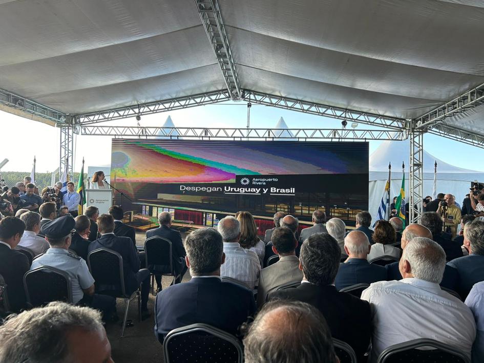 Inauguración del aeropuerto binacional de Rivera marca nuevo hito en la integración regional Inauguración del aeropuerto binacional de Rivera marca nuevo hito en la integración regional