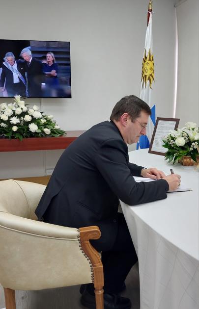 Su Excelencia Nuncio Apostólico Su Excelencia Nuncio Apostólico