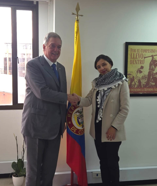 Ing. Agr. Fernando Mattos y Ministra de Agricultura y Desarrollo Rural, Martha Carvajalino Ing. Agr. Fernando Mattos y Ministra de Agricultura y Desarrollo Rural, Martha Carvajalino