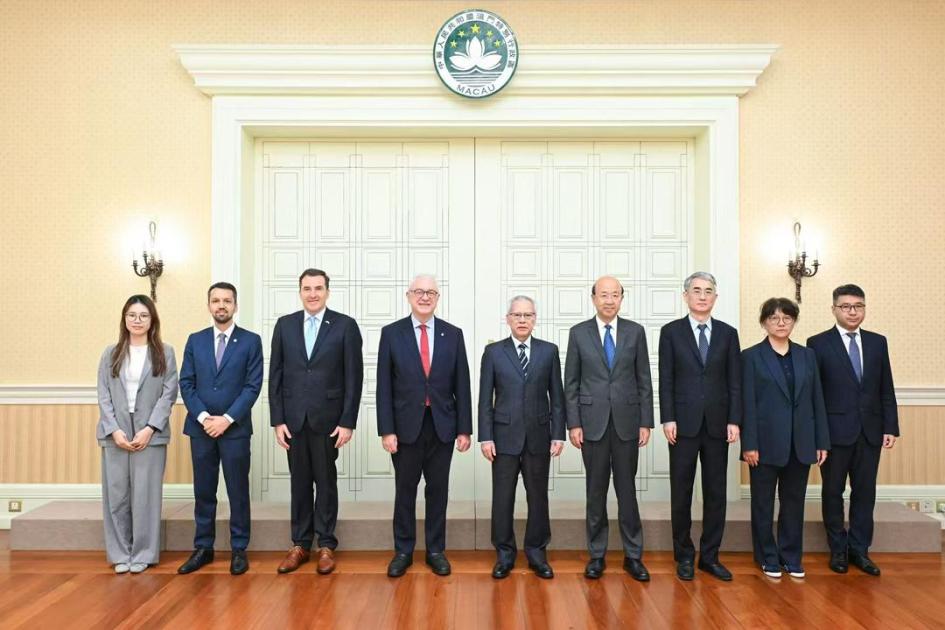 Anuncio en Macao del Consulado General en Hong Kong con jurisdicción en esa Área Anuncio en Macao del Consulado General en Hong Kong con jurisdicción en esa Área