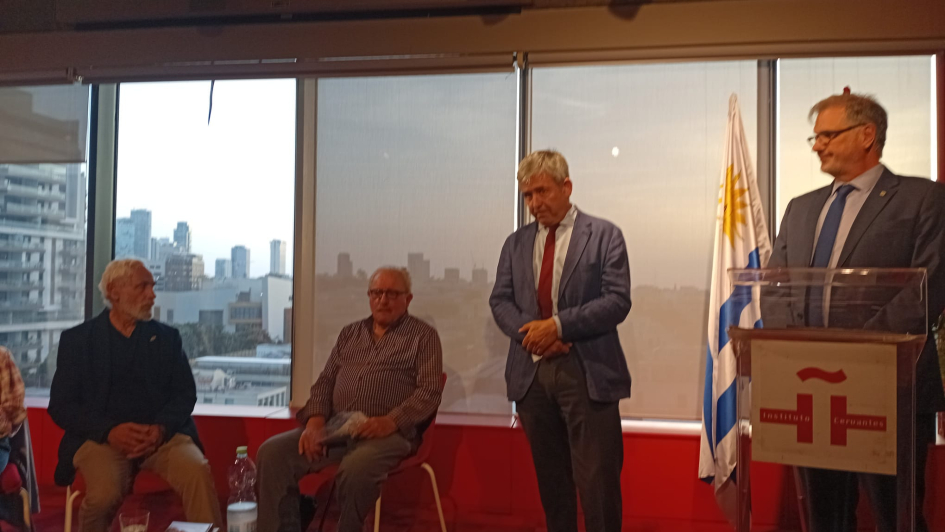 Amb. Etchevarren with Cervantes Institute Director Francisco Del Río Amb. Etchevarren with Cervantes Institute Director Francisco Del Río