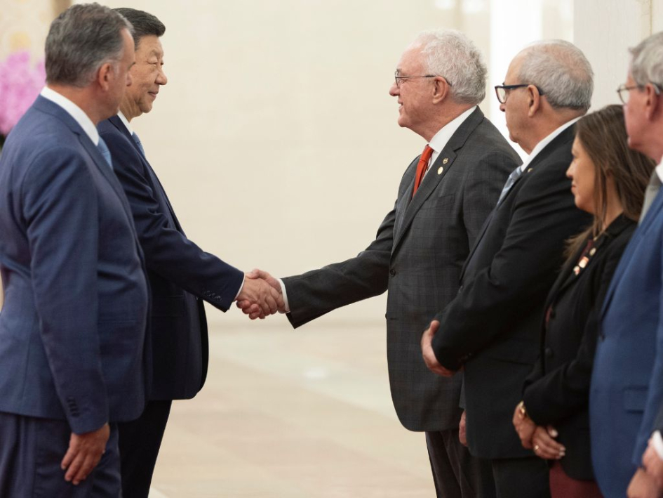 Mario Lubetkin y Xi Jinping. Foto: Presidencia Canciller Mario Lubetkin y el presidente de China Xi Jinping