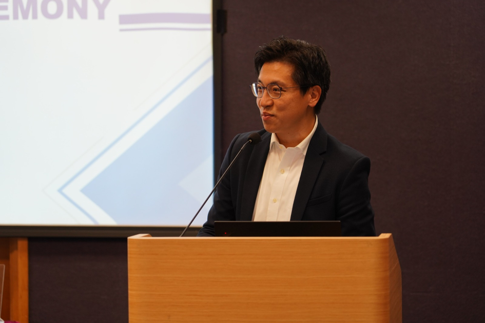 Discurso del Bibliotecario Jefe de la Biblioteca Central de Hong Kong, Daniel Li