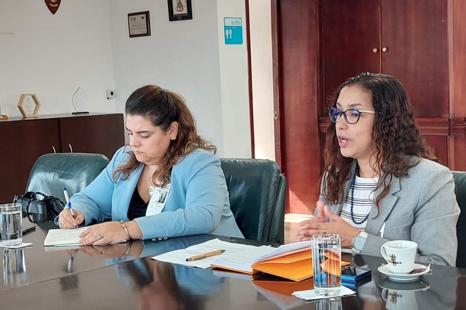 Embajadora Mercedes Corominas y Ministra Consejera Lourdes Boné