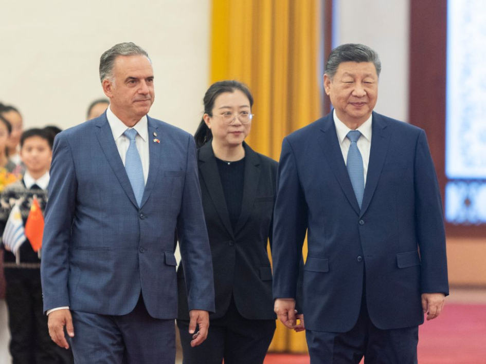 Yamandú Orsi y Xi Jinping. Foto: Presidencia Presidente Orsi con el presidente de China Xi Jinping