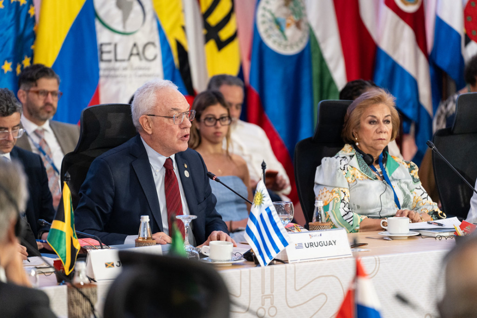 Minister Mario Lubetkin