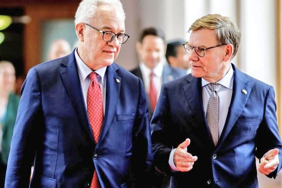 El canciller en Alemania con el ministro de asuntos exteriores de Alemania El canciller en Alemania con el ministro de asuntos exteriores