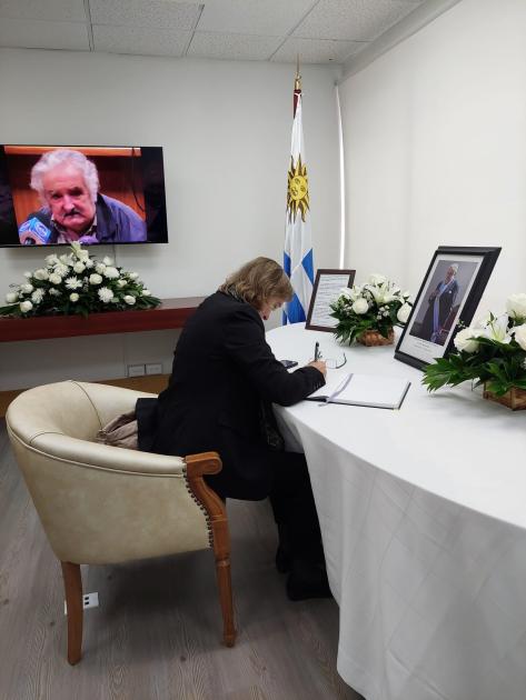 Embajadora de República Portuguesa Embajadora de República Portuguesa