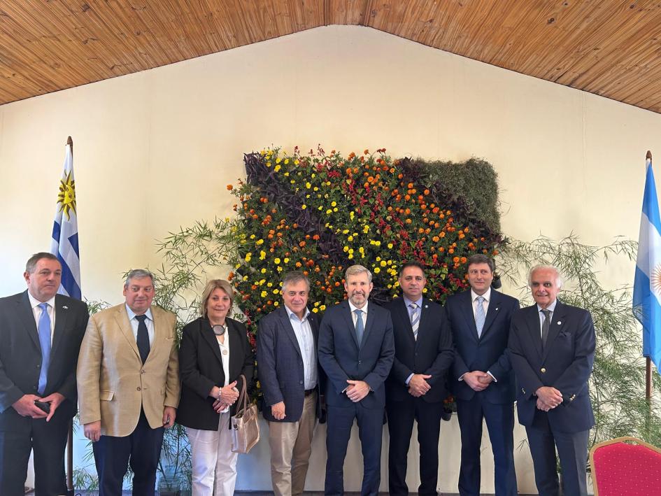 Paganini participó de histórica reunión de integración fronteriza entre Fray Bentos y Gualeguaychú Paganini participó de histórica reunión de integración fronteriza entre Fray Bentos y Gualeguaychú