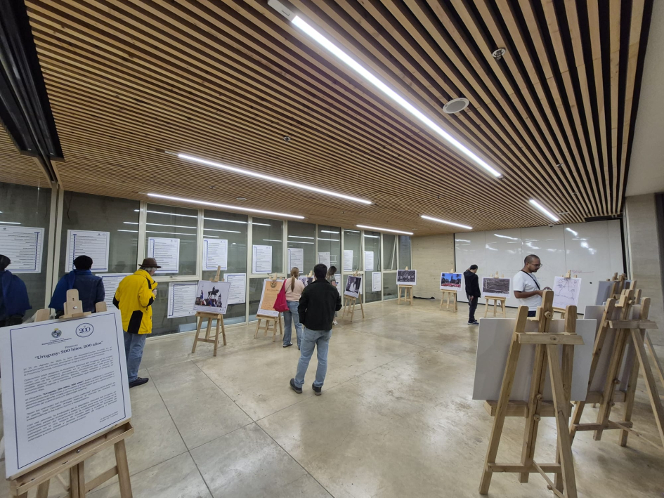 Exposición Proyecto "Uruguay 200 hitos, 200 años"