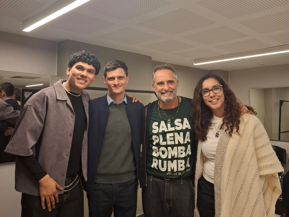 Embajadora Mercedes Corominas, Jorge Drexler, Cónsul Juan Manuel Ciganda y Facundo Balta 