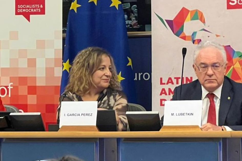 Canciller en reunión con legisladores del Grupo Socialistas y Demócrata del Parlamento Europeo Canciller en reunión con legisladores del Grupo Socialistas y Demócrata del Parlamento Europeo