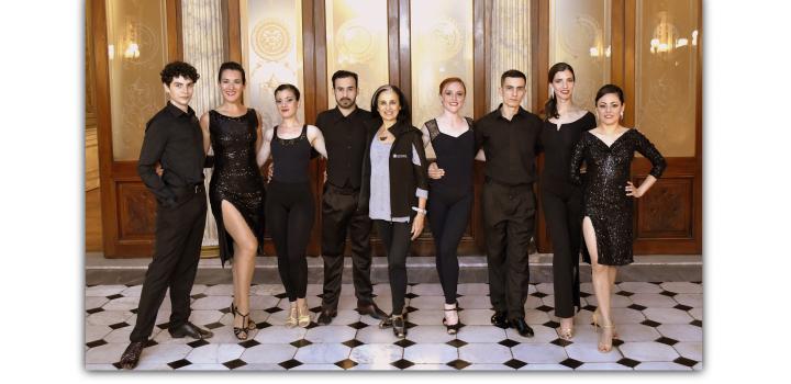 Bailarines: Richard Camejo , Alfonsina Machado, Guadalupe Prince, Angeline Maldonado, Guillermo Puentes, Victoria Cocchiararo, Camila Rocha y Kelvin Cal, bajo la dirección coreográfica de la Mag. María Inés Camou Bailarines: Richard Camejo , Alfonsina Machado, Guadalupe Prince, Angeline Maldonado, Guillermo Puentes, Victoria Cocchiararo, Camila Rocha y Kelvin Cal, bajo la dirección coreográfica de la Mag. María Inés Camou