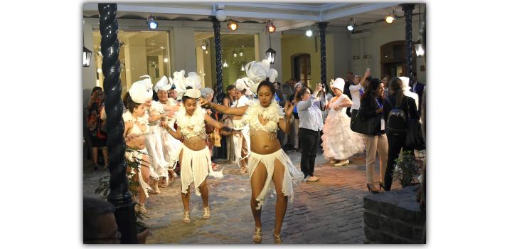 Espectáculo "Blanco y negro", de la organización "Señor Candombe by Tina Ferreira" Espectáculo "Blanco y negro", de la organización "Señor Candombe by Tina Ferreira"