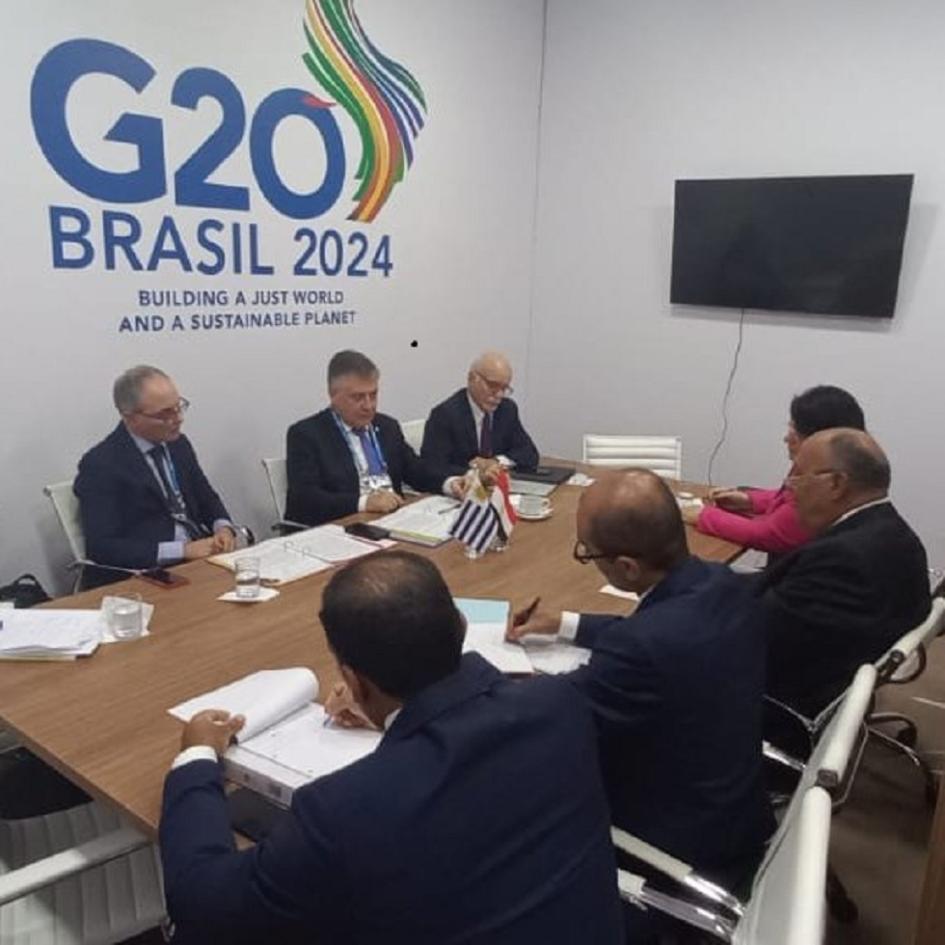 Reunión Canciller Paganini con delegación de Egipto Reunión Canciller Paganini con delegación de Egipto