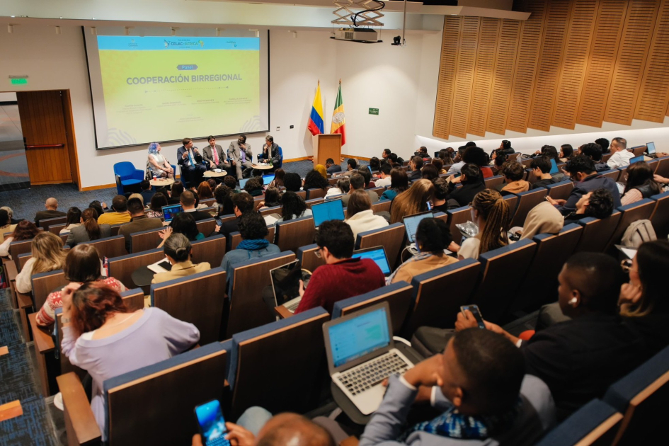 Participación del Director de la AUCI, Martin Clavijo, en el Panel sobre cooperación birregional